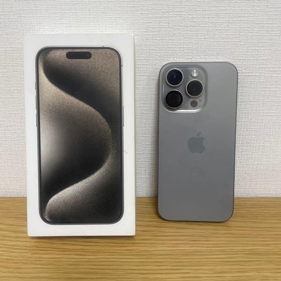 Apple iPhone 15 Pro 本体