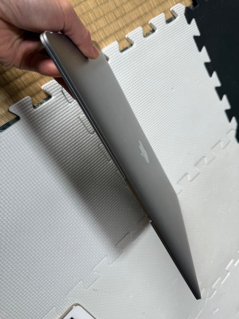 MacBook本体 MacBook Air 2018 i5 8GB/128GB