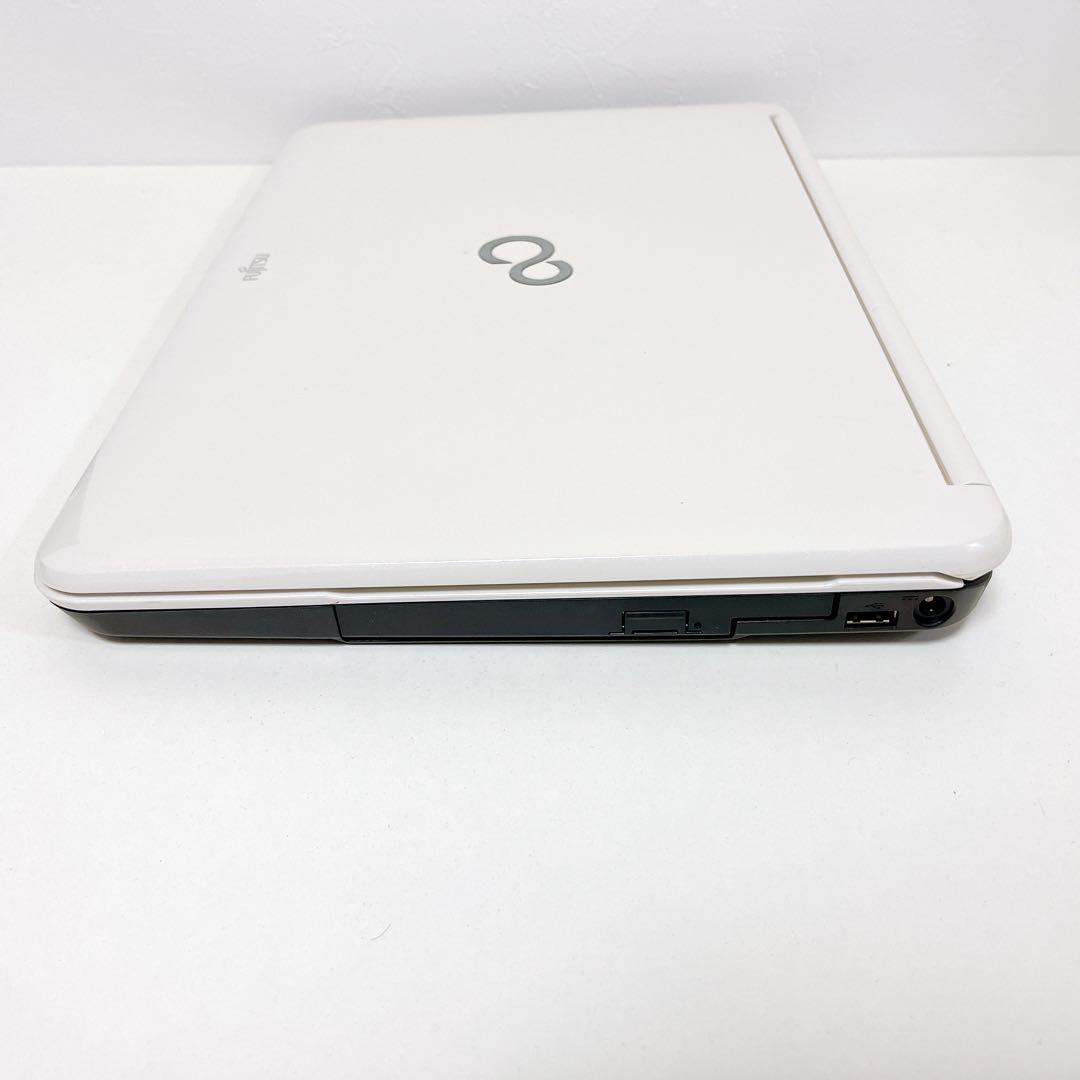 【設定済】新品SSDで爆速　大画面 すぐに使えるノートパソコン