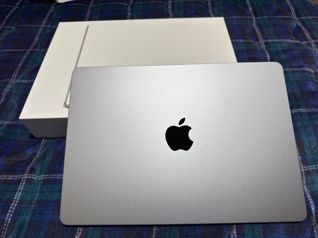 MacBook本体 MacBook Air M2 13inch (16GB 256GBSSD)