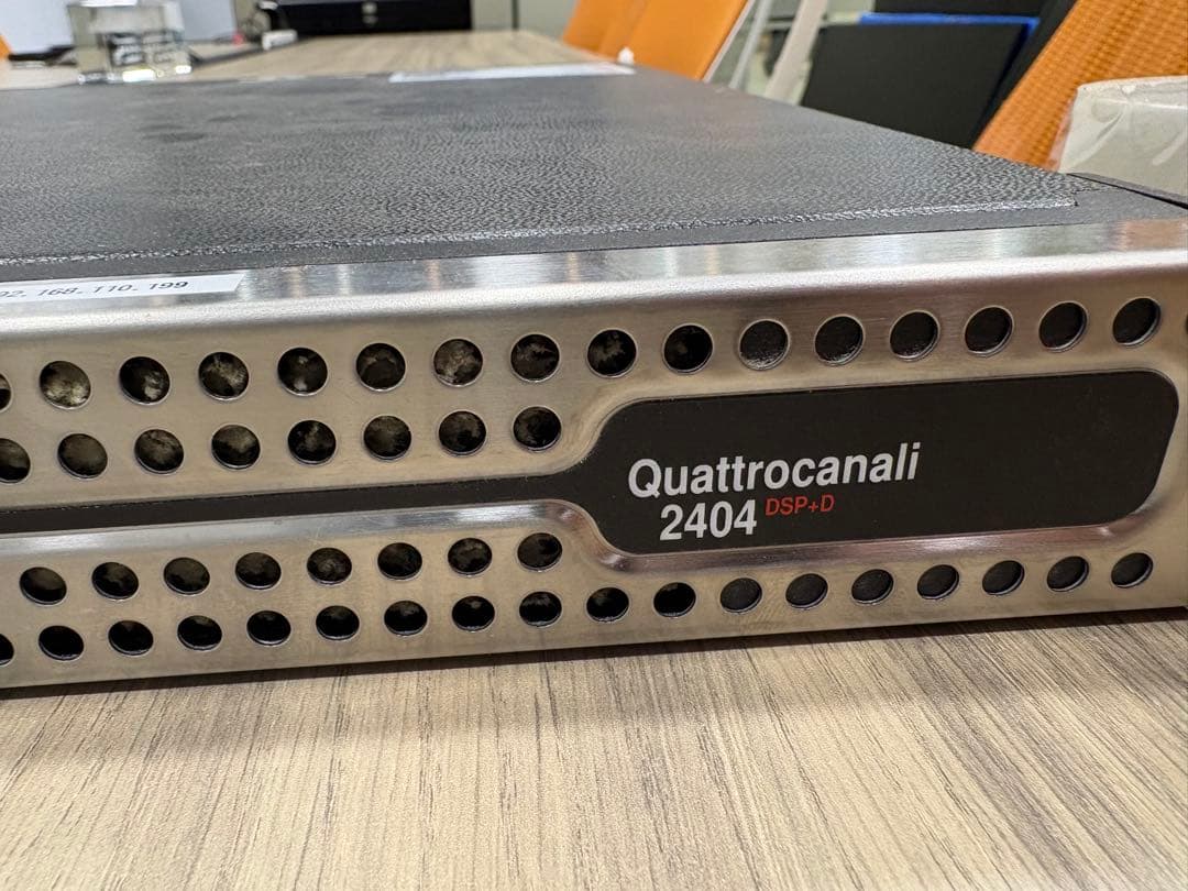 Quattrocanali 2404 DSP-D アンプ 本体