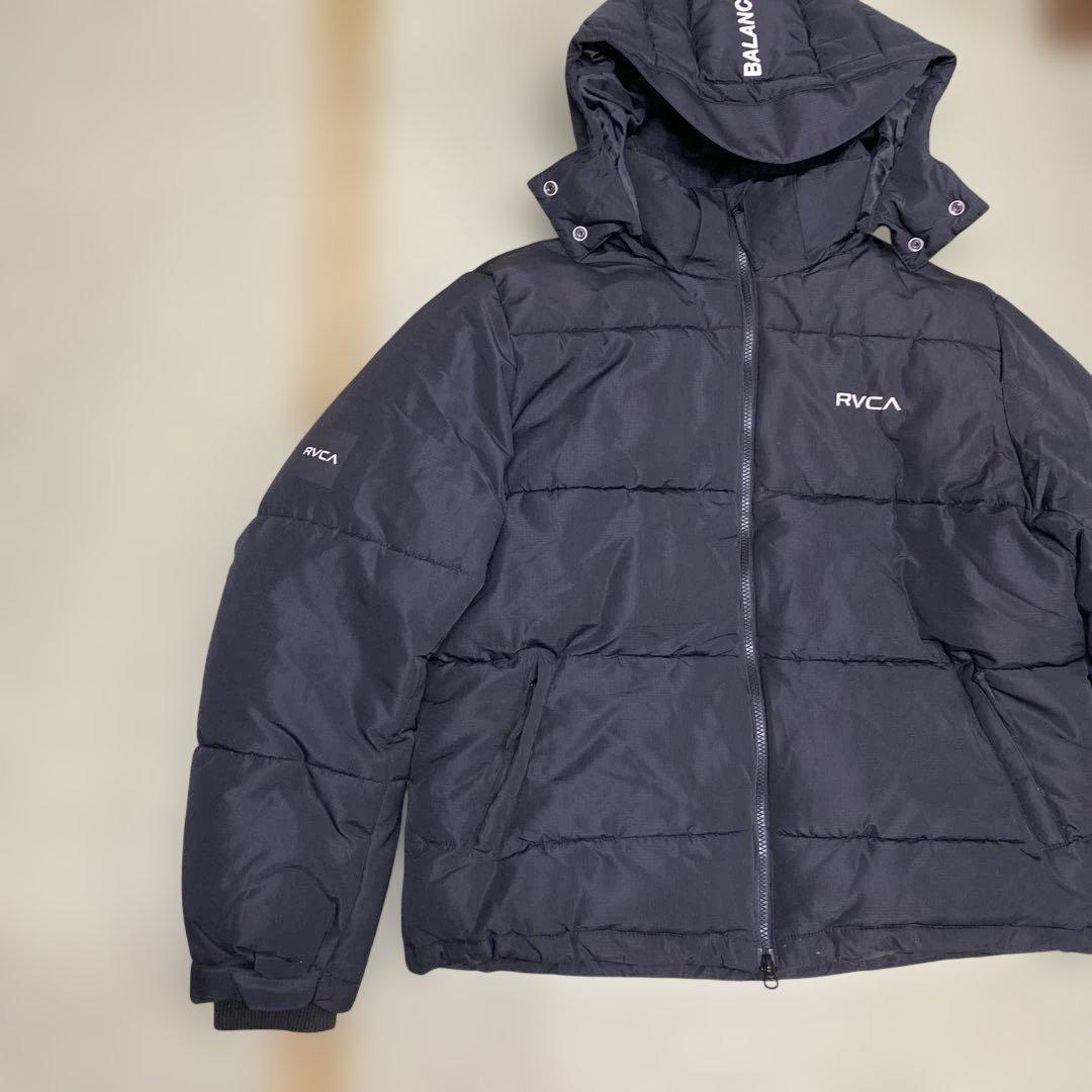 RVCA ブラックダウンジャケット フード付き　Mサイズ