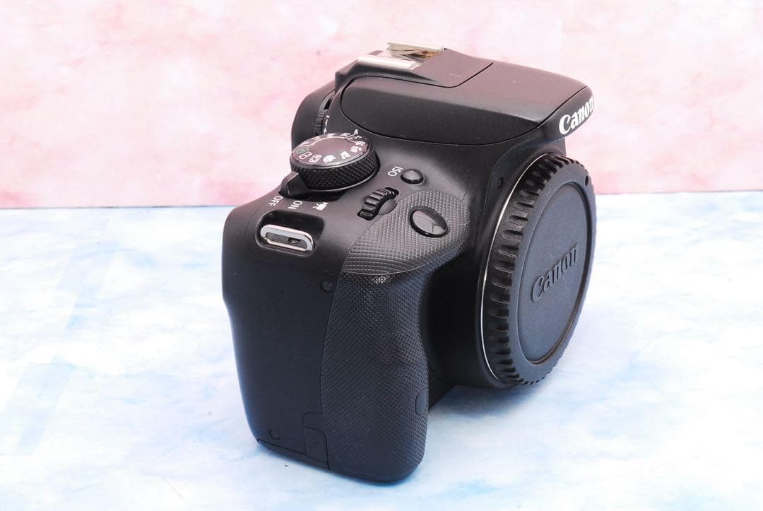 キャノン Kiss X7☆高性能STM＆超望遠☆一眼レフカメラ☆バッグ付