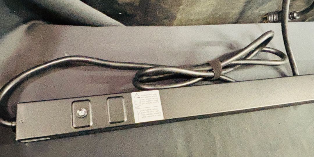 シュナイダーエレクトリック APC Rack PDU Metered 4本