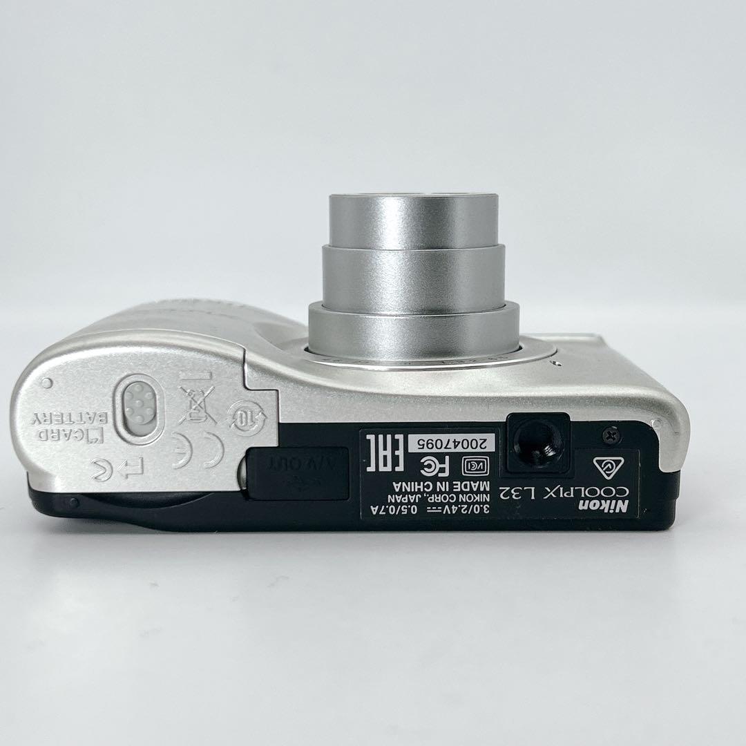 Nikon ニコン COOLPIX L32 シルバー コンパクトデジタルカメラ