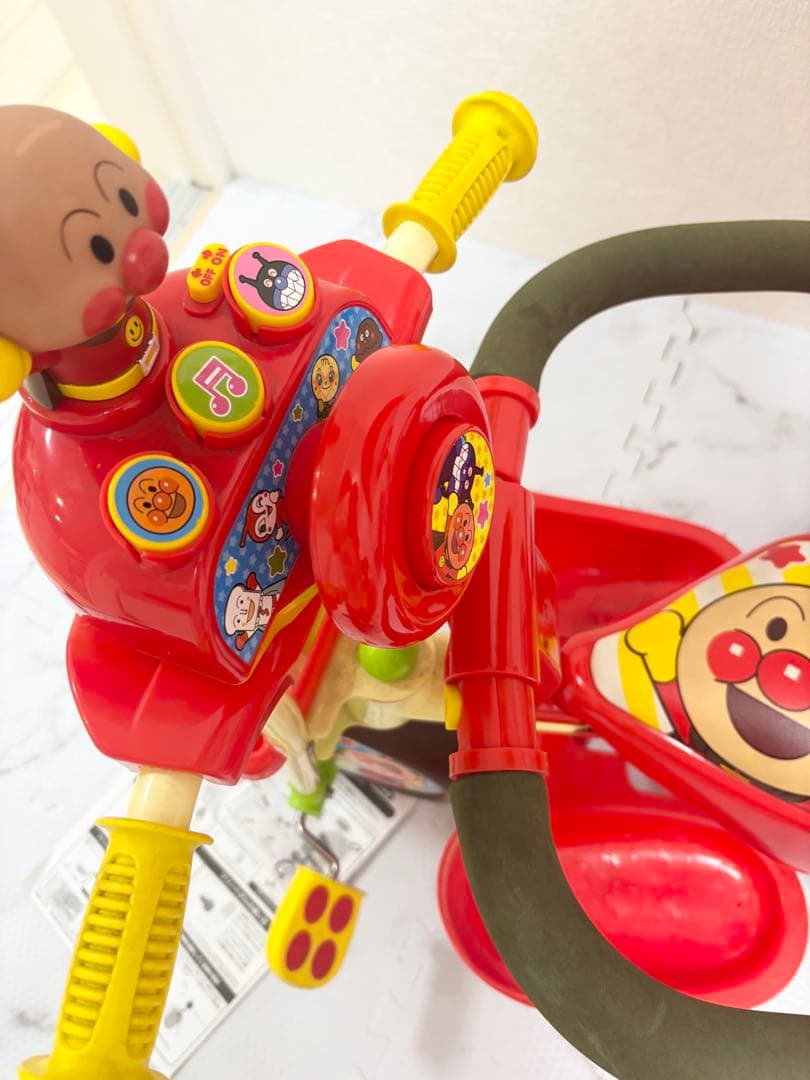 動作OK アンパンマンデラックスII 三輪車　ブザー付き　子供キッズ用品