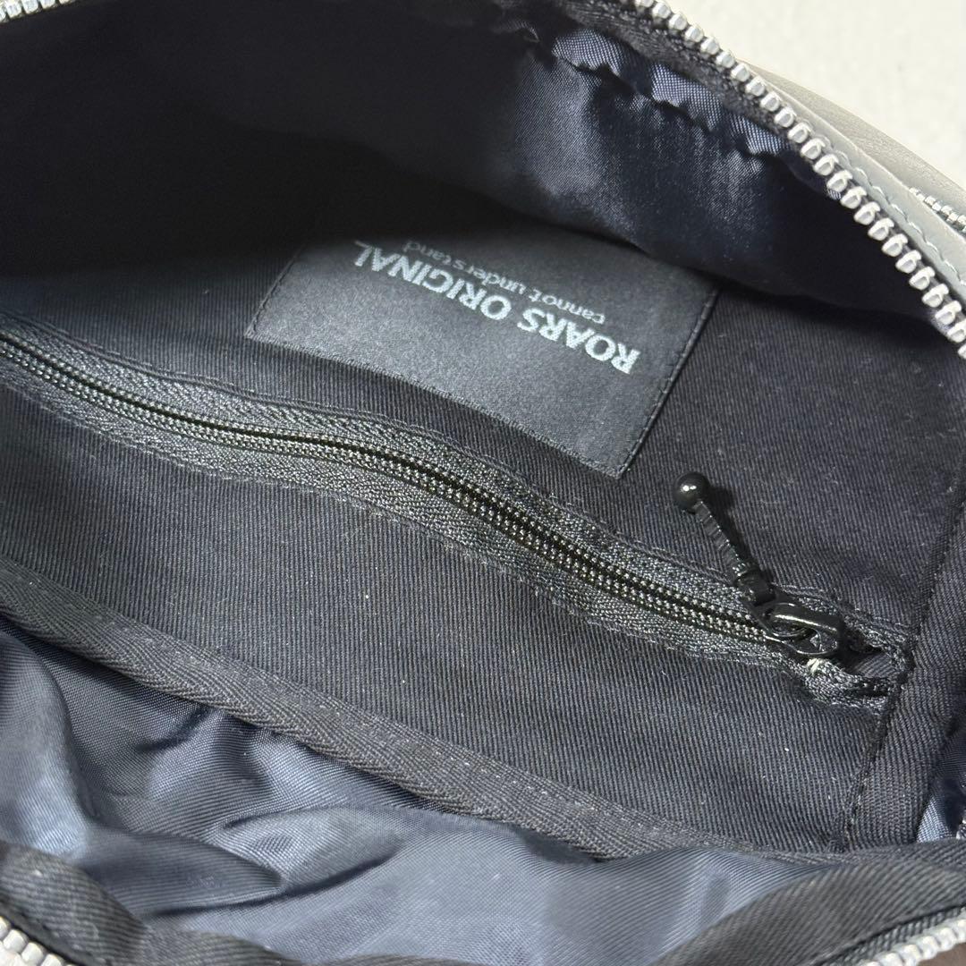 ROARS ORIGINAL グレー ボディバッグ　ほぼ未使用