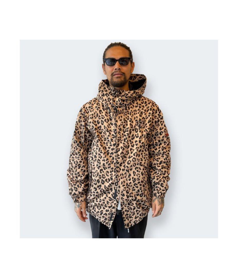 ヒョウ柄フリースマウンテンパーカー
