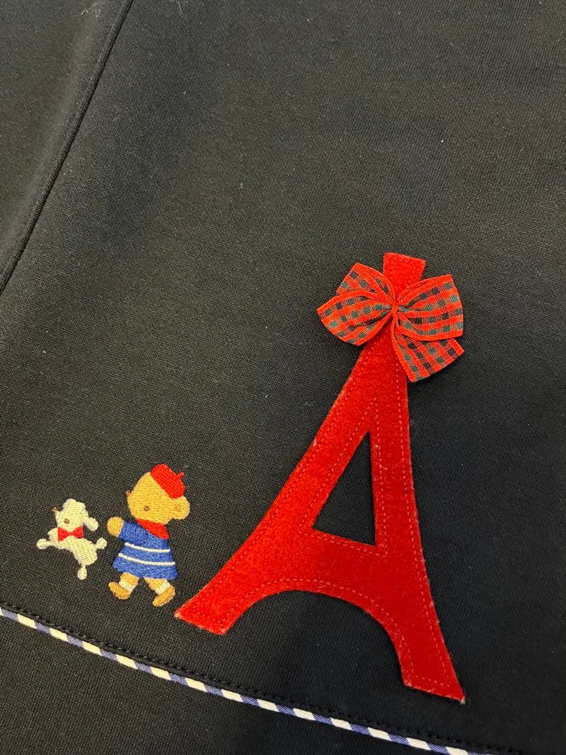 ファミリア　美品　パリ　エッフェル塔　完売　ジャンパースカート　リボン