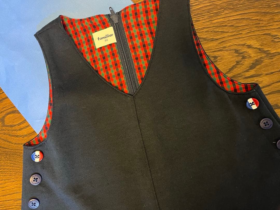 ファミリア　美品　パリ　エッフェル塔　完売　ジャンパースカート　リボン