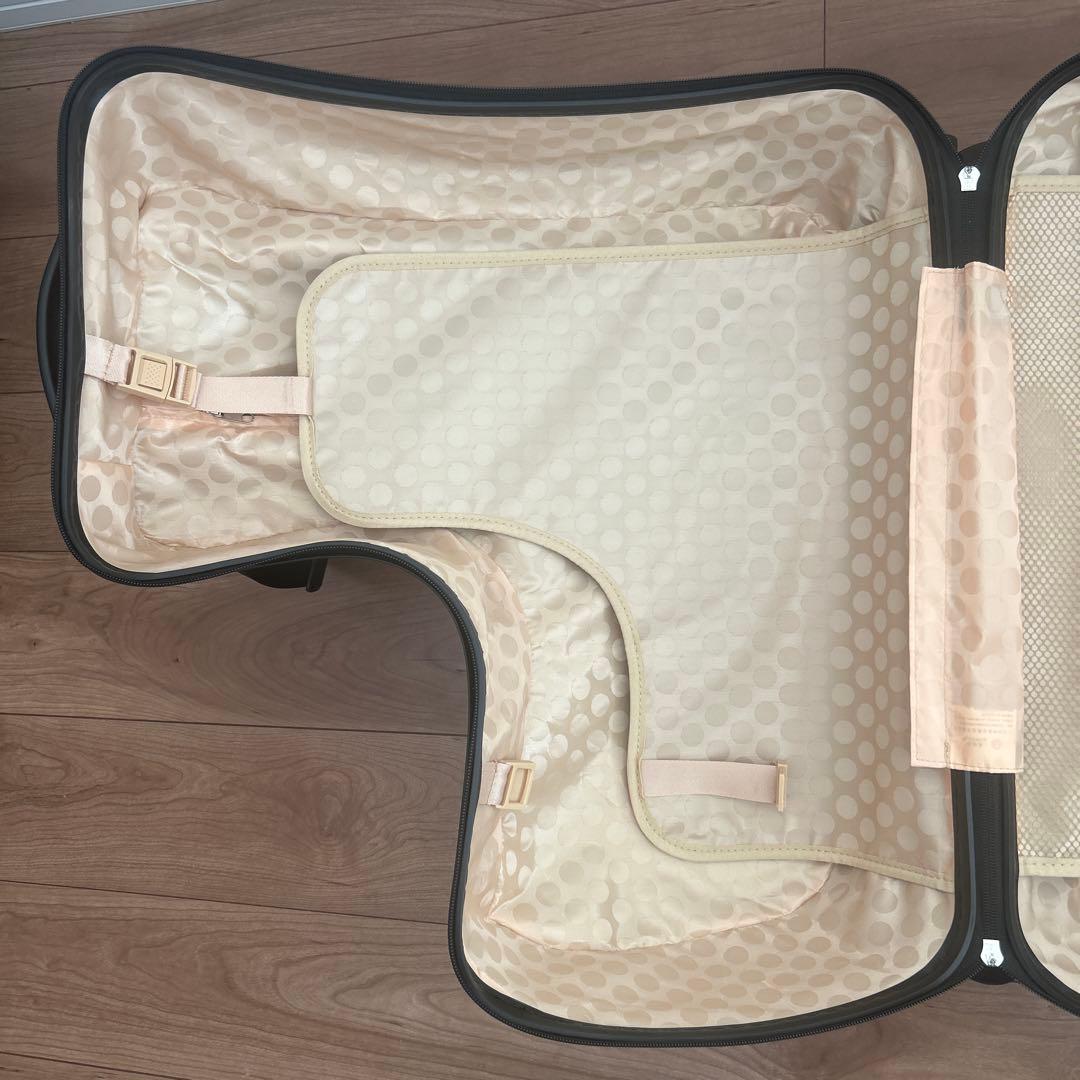 【美品】NORICCOノリッコ　子供が乗れるキャリーケース　ピンク　スーツケース