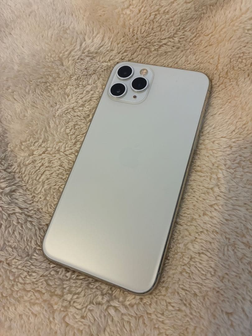 iPhone 11 Pro シルバー本体(SIMピン付き)