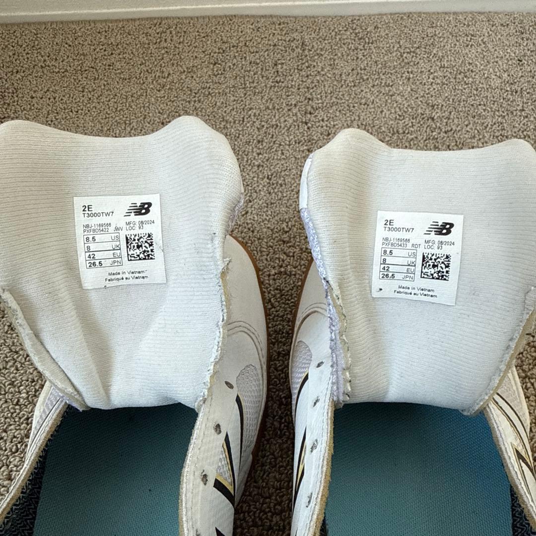 扇風機　New Balance 3000v7 トレーニングシューズ