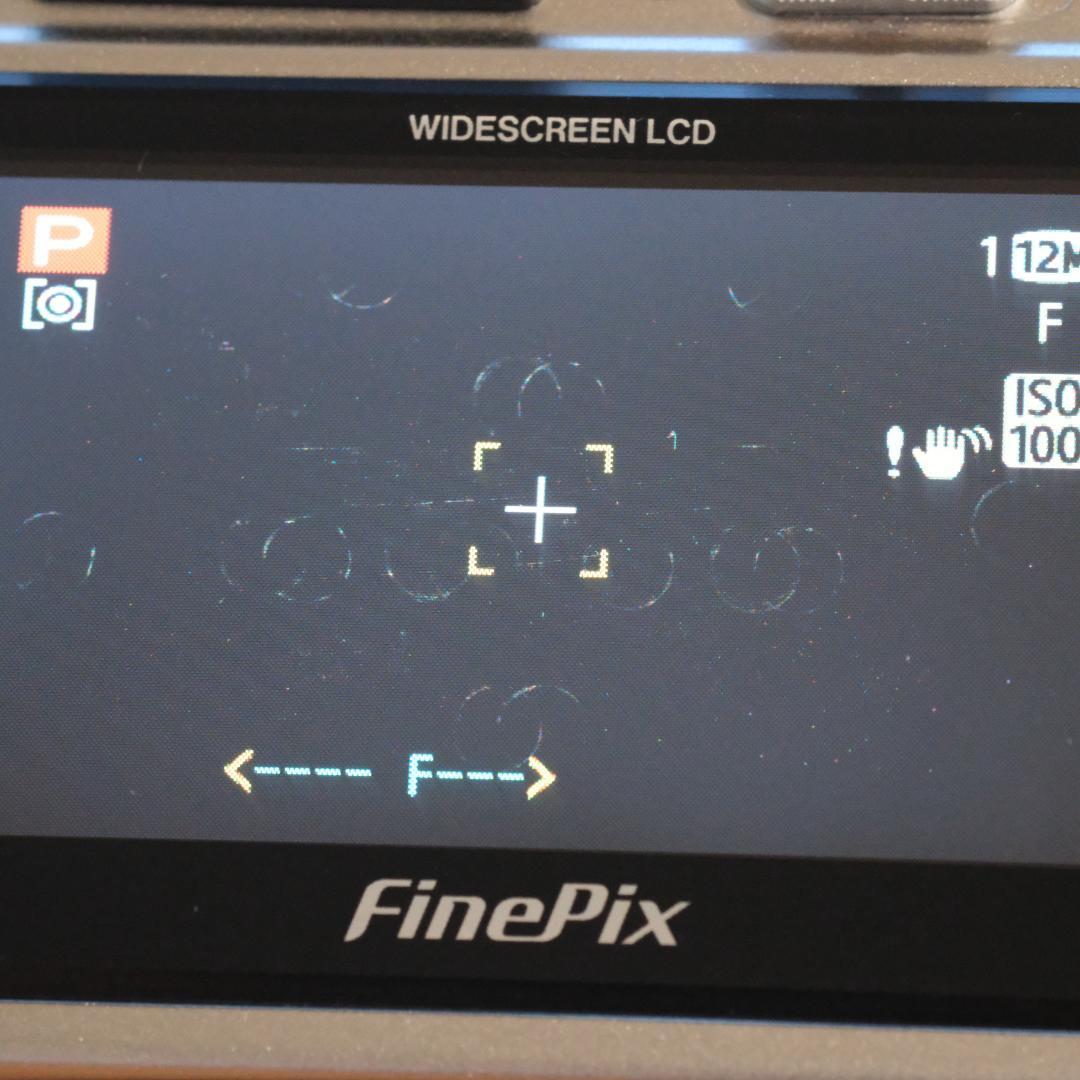d*7様 FUJIFILM　Finepix　F810　超美　ちょい残念　カードも