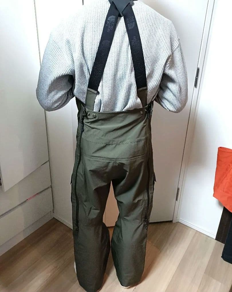 試着のみ RTG NS62204 WM 定価7万円　カーキ　ビブ パンツ