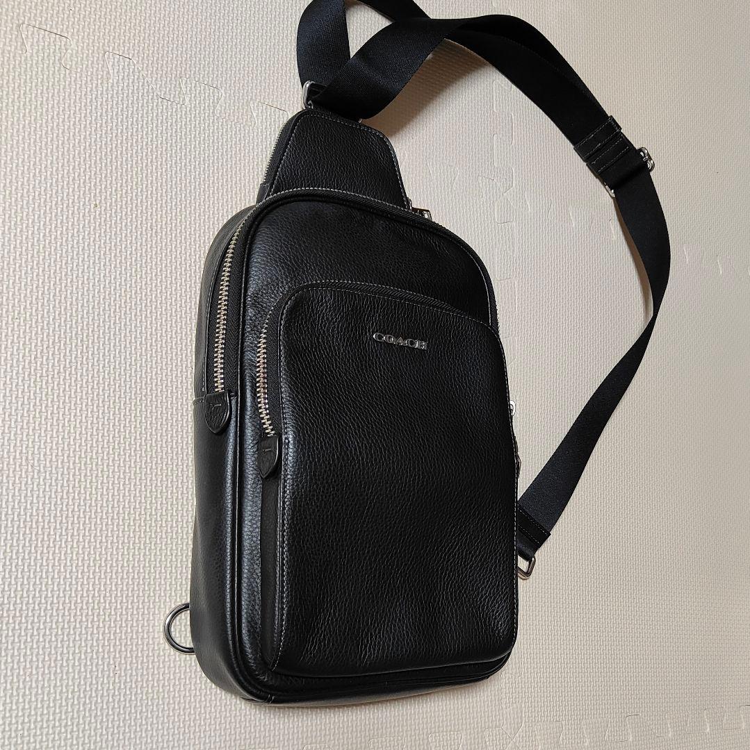 【極美品】COACH コーチ ボディバッグ　イーサンパック　黒　ブラック