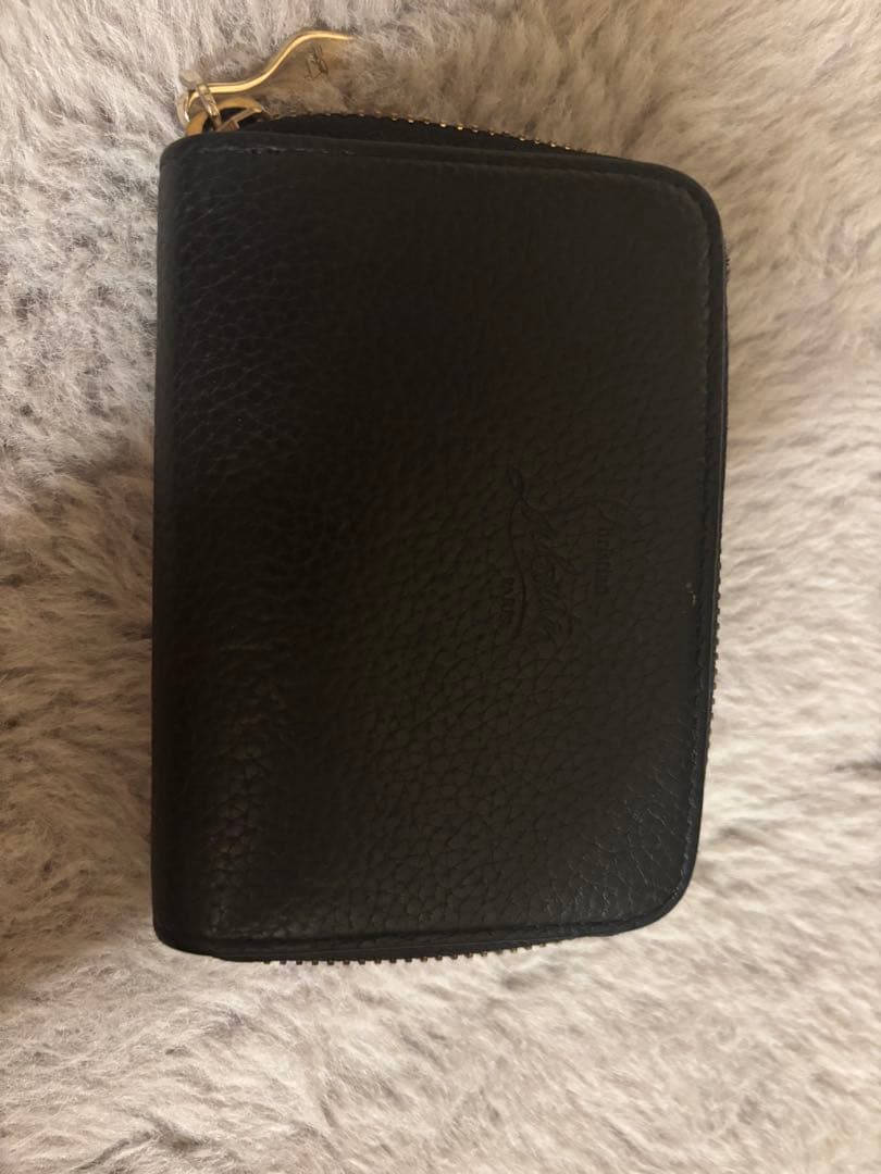 クリスチャンルブタン スタッズ装飾 ブラックレザーケース