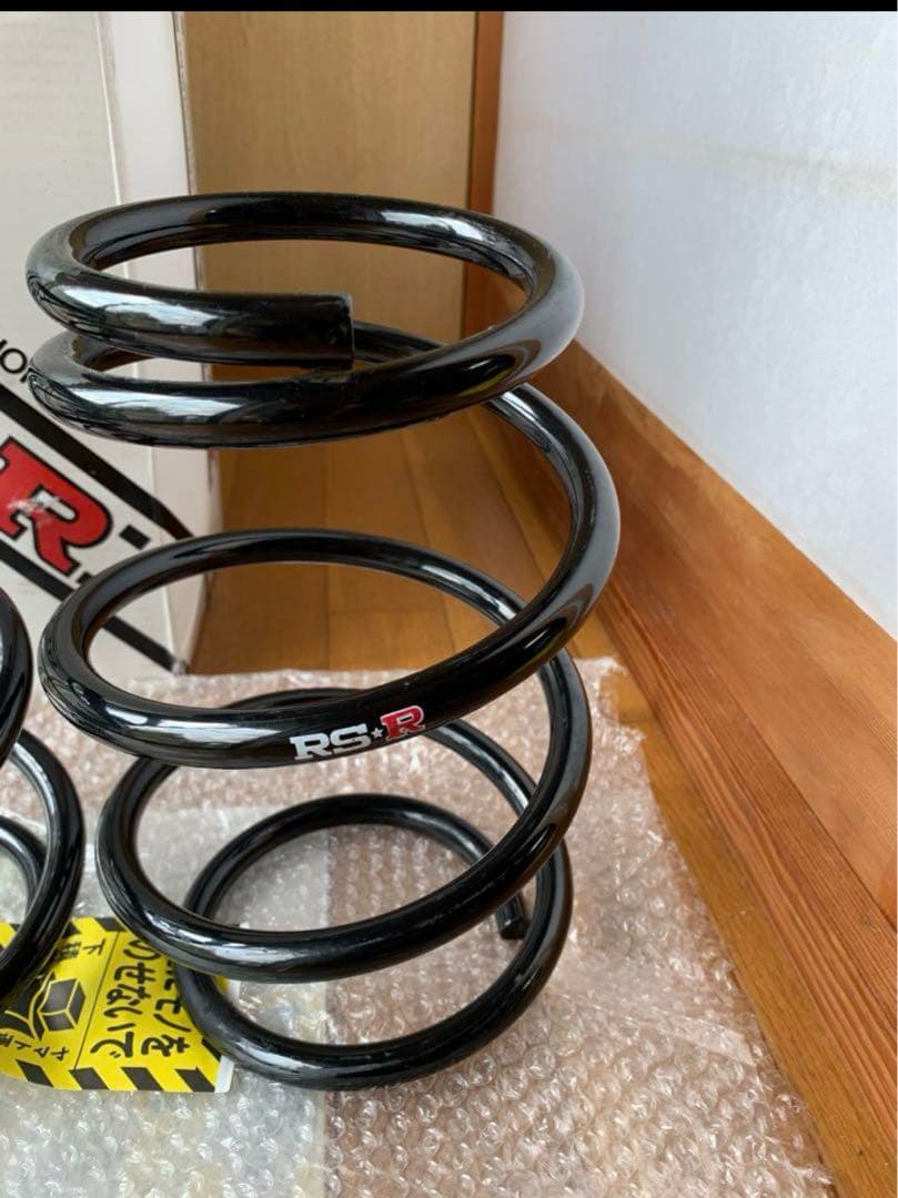 り　　RS-R 50プリウス　ダウンサス