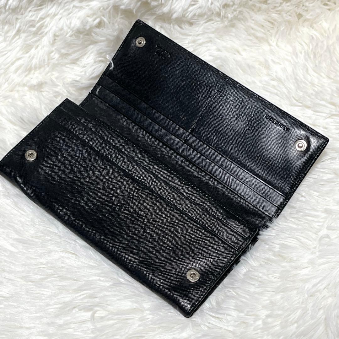 良品✨プラダ 2つ折り長財布 サイフィアーノレザー 三角プレート トライアングル