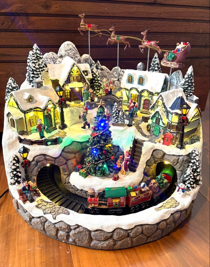 人気！クリスマスジオラマ☆スノー ホリデービレッジ ライト & ミュージック8曲