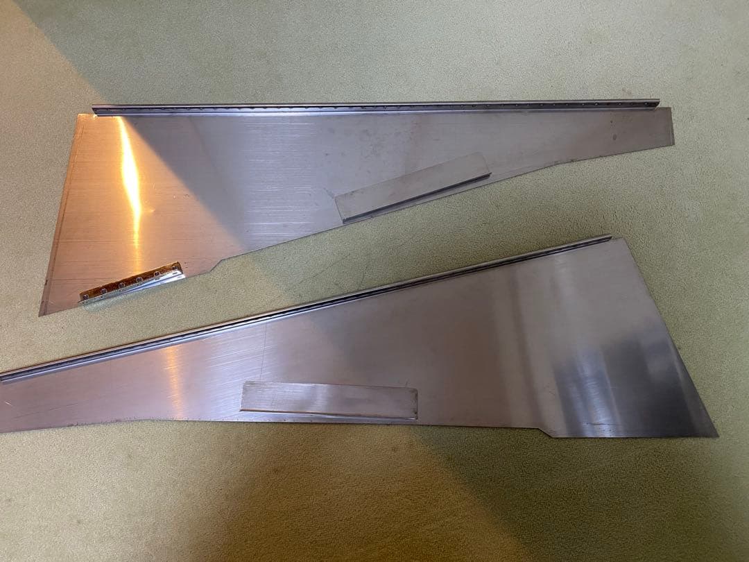 いすゞフォワード ウインドウパネル 鏡面　左右セット