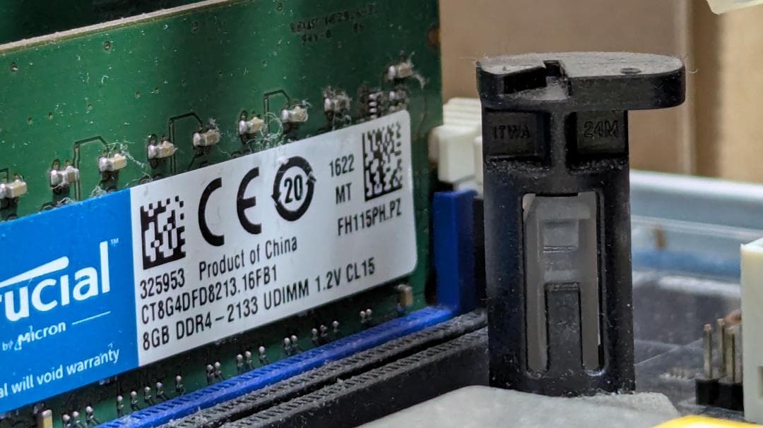 Shuttleのベアボーンキット SH170R8+CPU+メモリ+グラボ