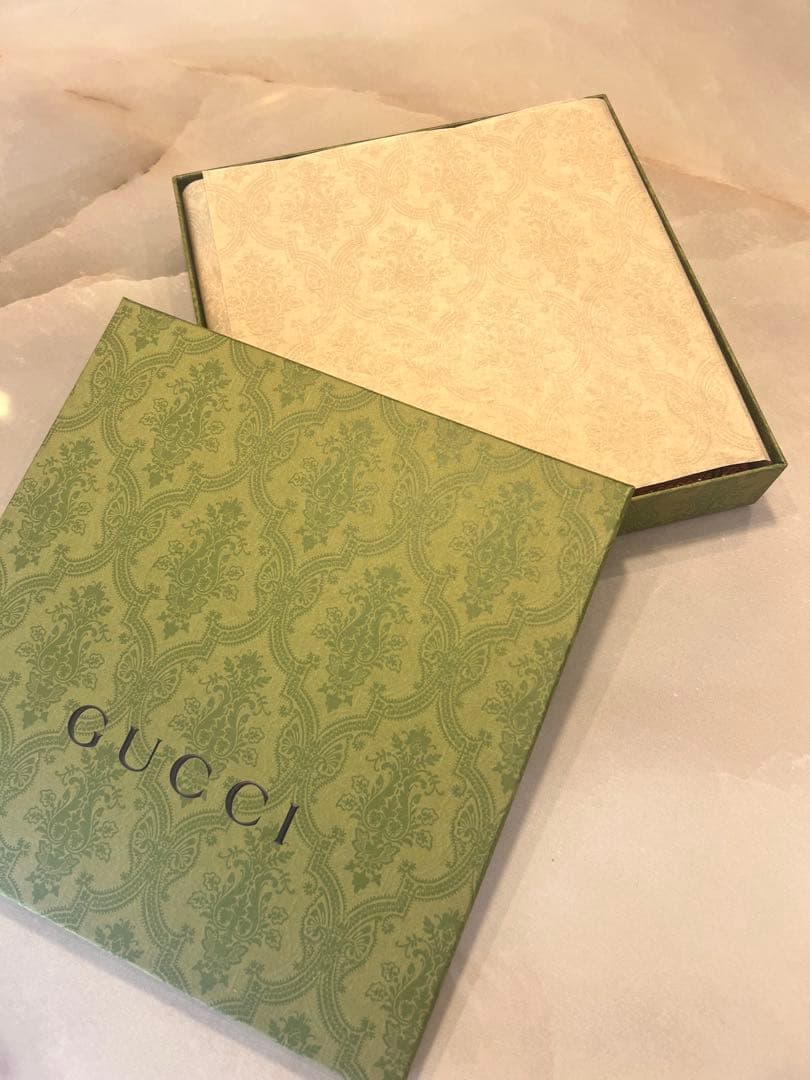 【新品箱付】GUCCIグッチ マフラーGGウール ラメジャカードピンク/ボルドー