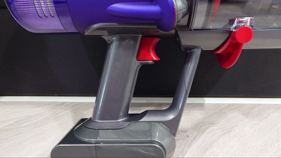 ①ダイソン dyson デジタルスリム SV18 本体のみ エコモード44分
