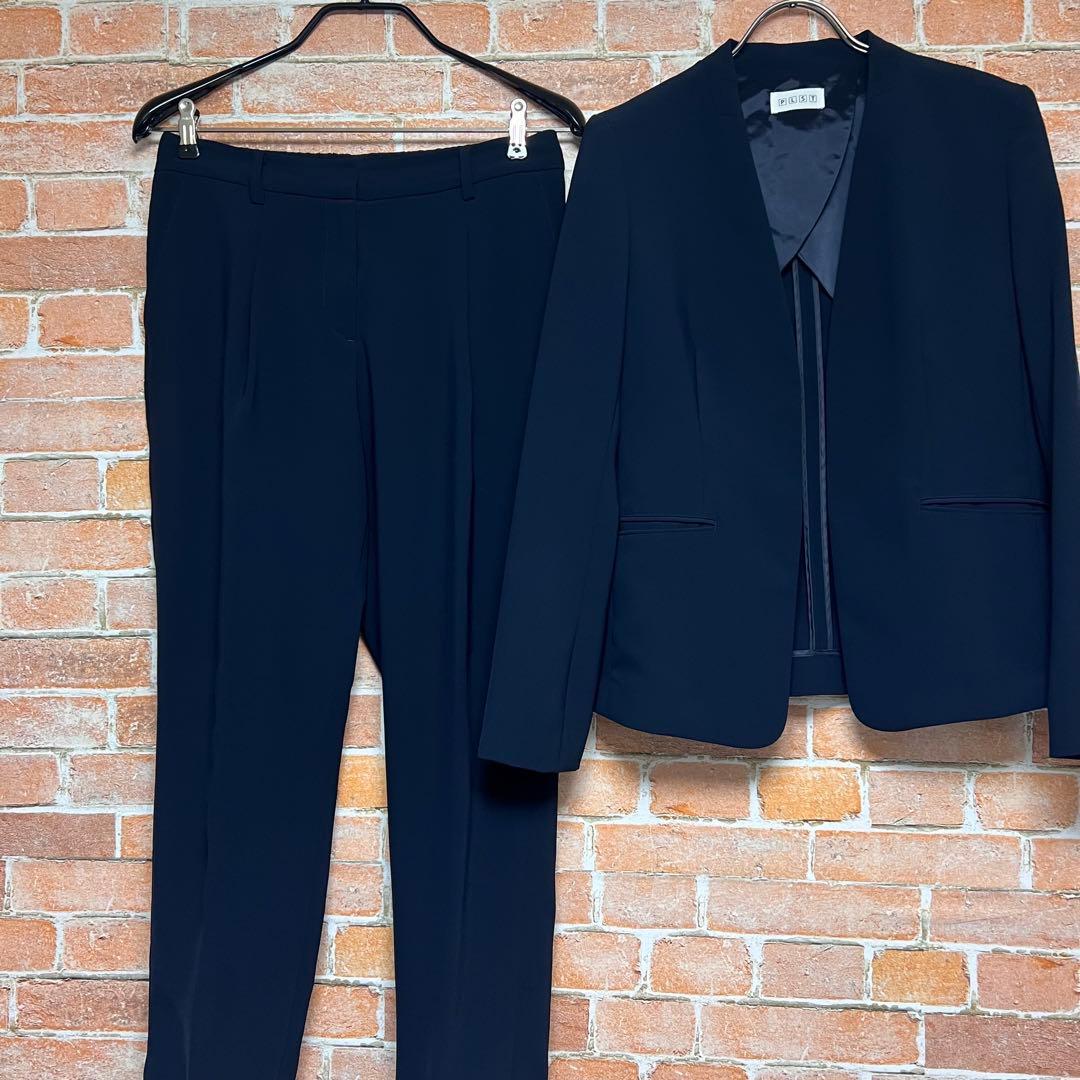 [美品]プラステ　ソフトダブルクロスカラースーツセットアップ　ノーカラー　紺色