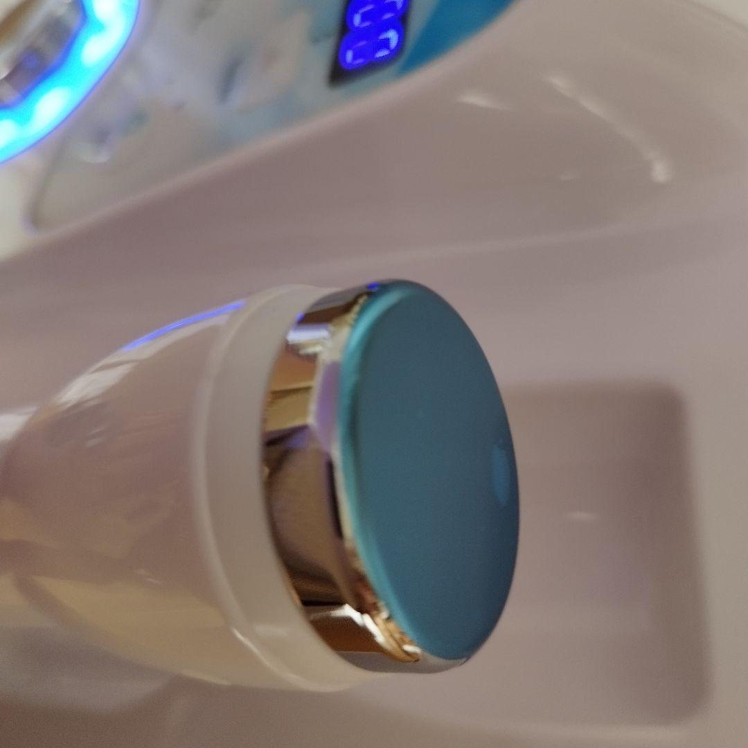 ［新品］美顔器 温度設定・強度調整機能付き/エレクトロポレーション