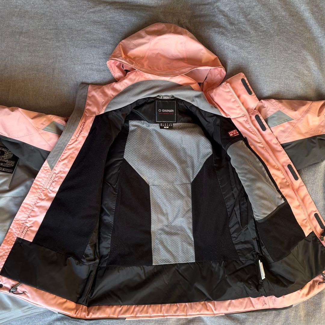 スキーウェア☆新品未使用⭐︎上下☆160cm☆サイズSS☆ゴールドウィン