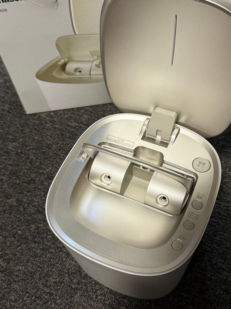 【ほぼ未使用】 Panasonic スチーマー ナノケア EH-SA0B-N