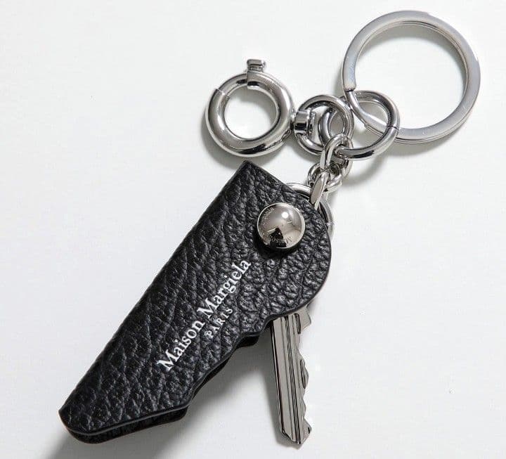 maison margiela　キーチャーム　メゾンマルジェラ　BLACK