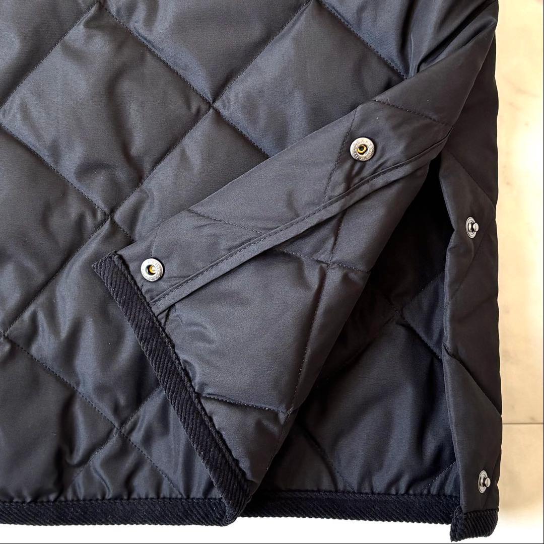 美品　タイオン　パイピングノーカラーキルティングコート　コーデュロイ　ロゴボタン