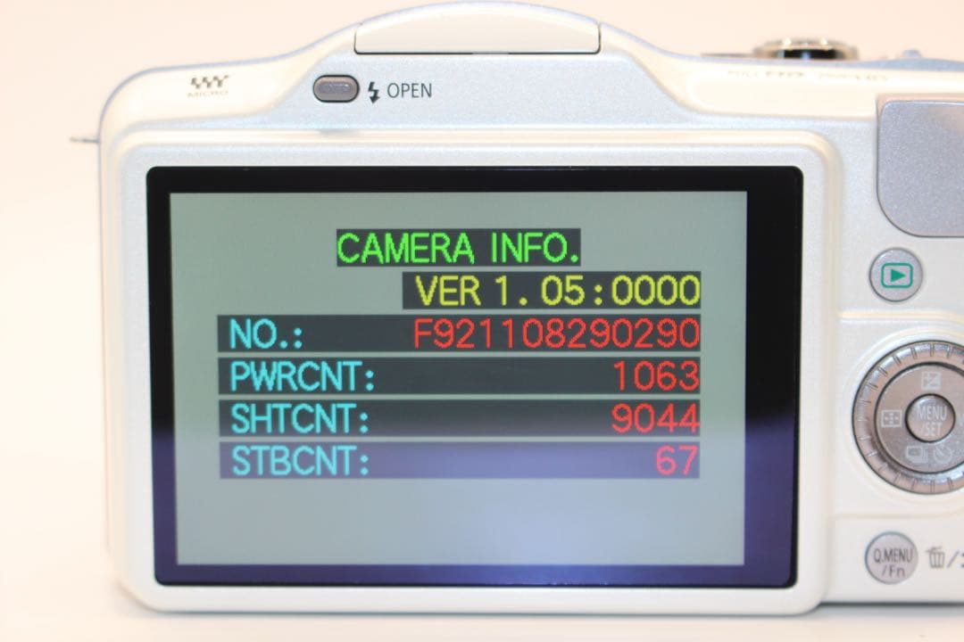 ★ショット数9044回★ LUMIX DMC-GF3 レンズキット　ミラーレス