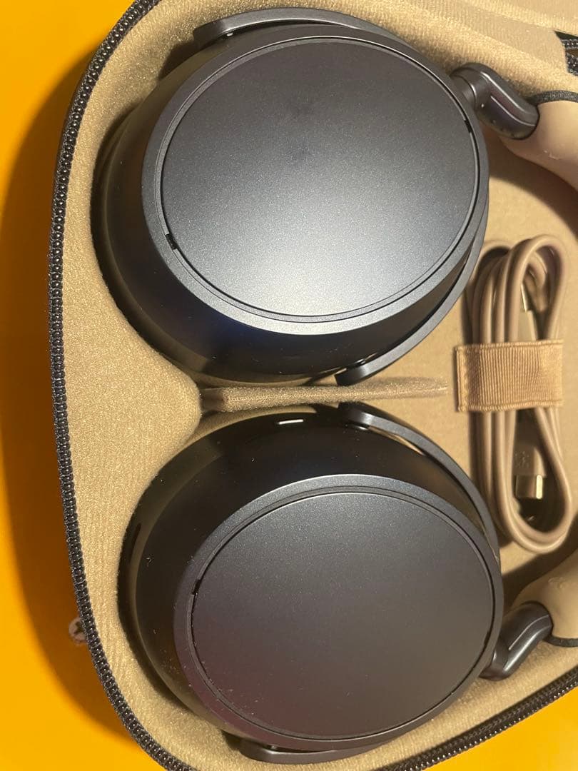 ゼンハイザーMOMENTUM 4 Wireless / ケース付き