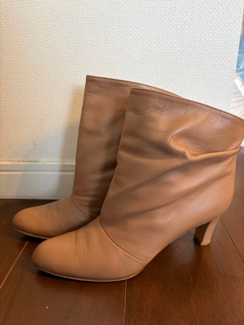 し*ょ様 ネブローニ　ベージュ ブーティ39