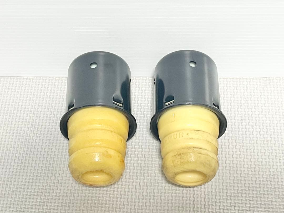 マツダ　MPV LY3P リヤバンプストッパー　TD11-28-1A0 2個