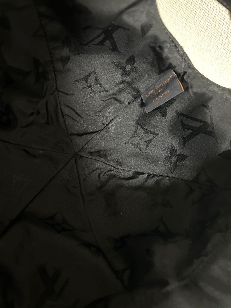 ルイ・ヴィトン 黒 ベースボールキャップ