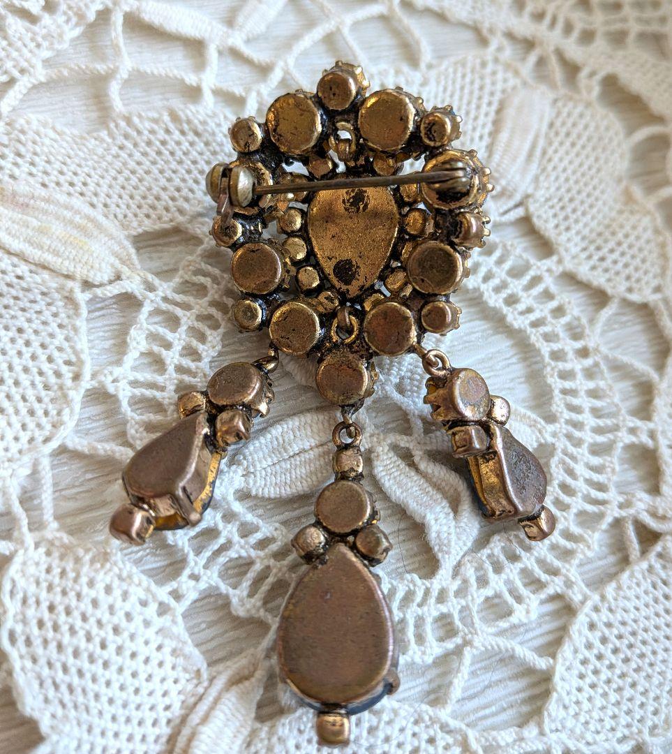 ブルー系 雫型 アートガラス ダングル ブローチ 英国ヴィンテージ