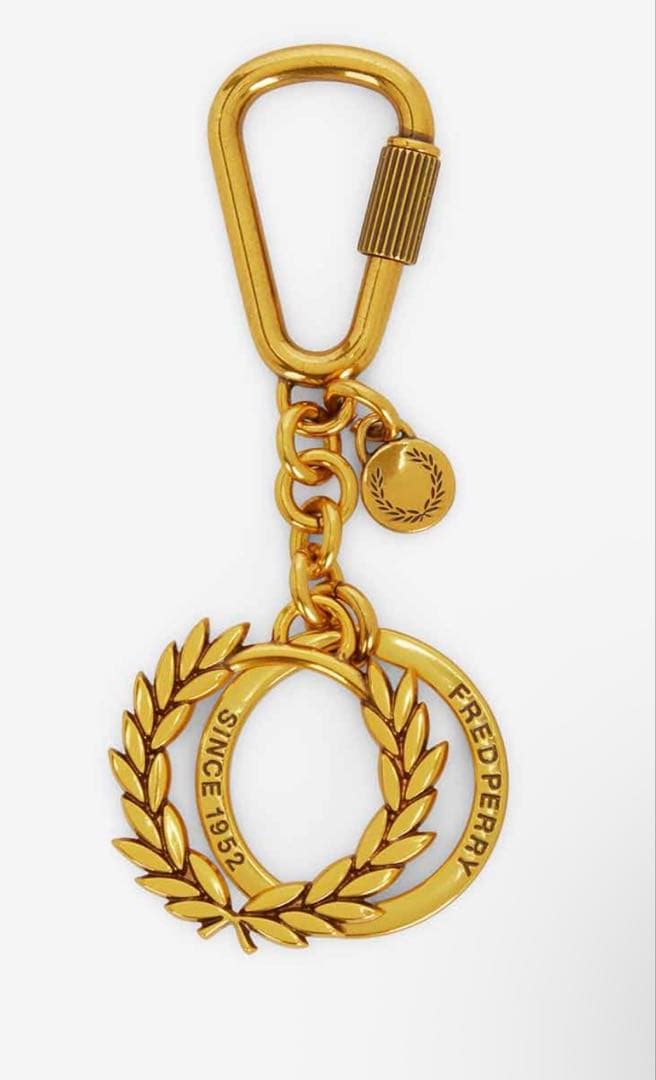 FRED PERRY ゴールド キーホルダー