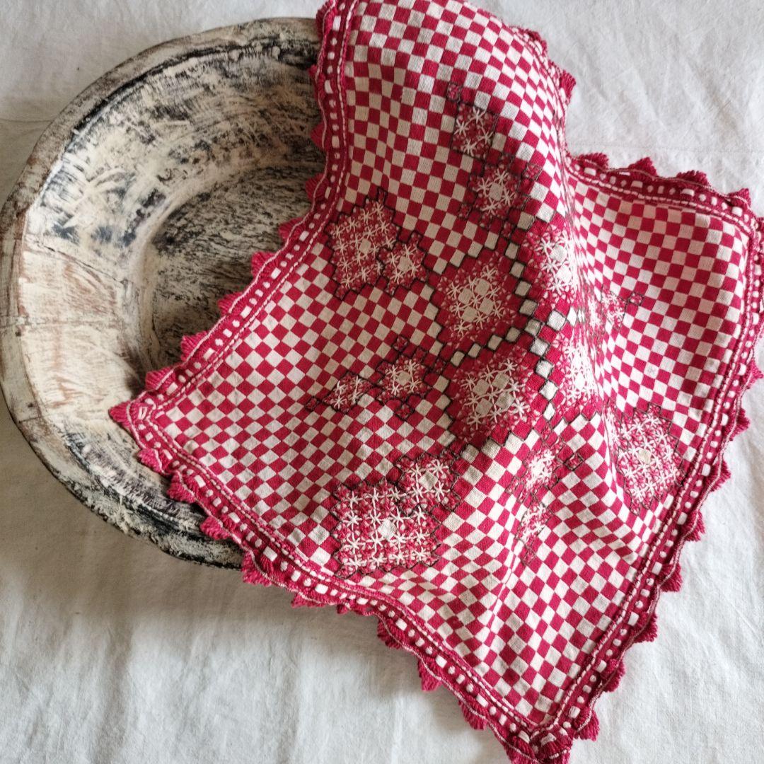 【roseさま】東欧　アンティーク　Red刺繍