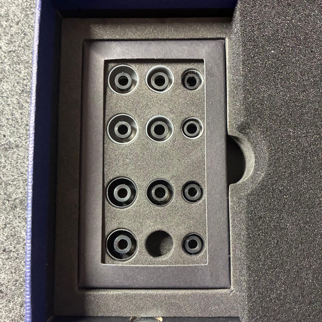 IKKO oh10 Obsidian 有線イヤホン　4.4mmリケーブルつき