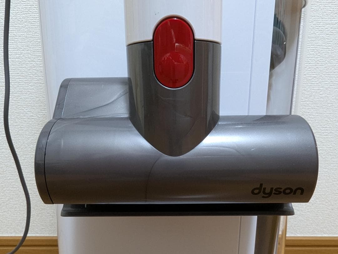 ジャンク品 ダイソン Dyson Cyclone V10 Fluffy SV12