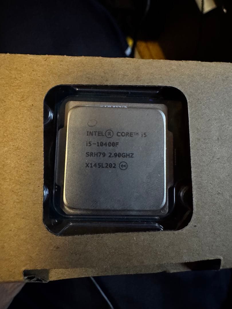 Intel Core i5-10400F CPU 本体、純正CPUクーラー