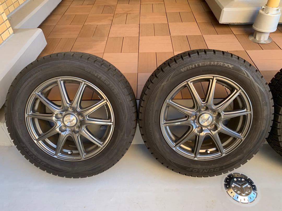 215/60R16スタッドレスWINTERMAX