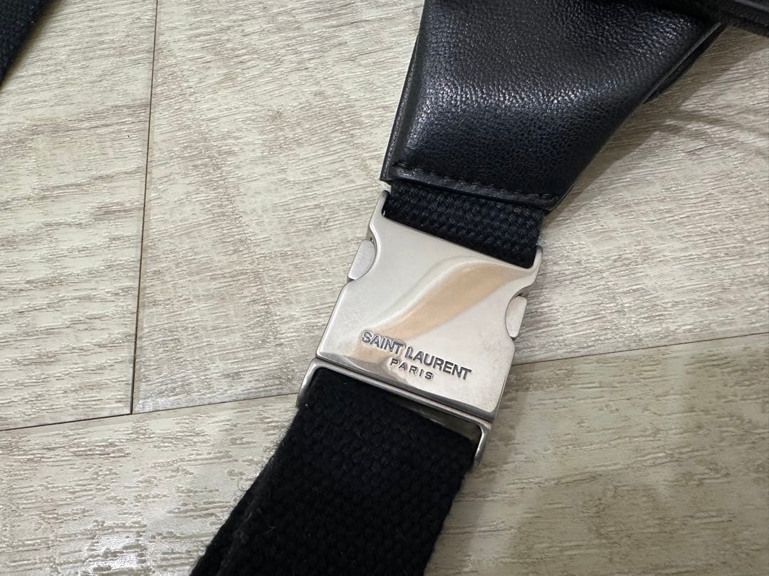 極美品/付属完備 SAINT LAURENT サンローラン ボディバッグ YSL