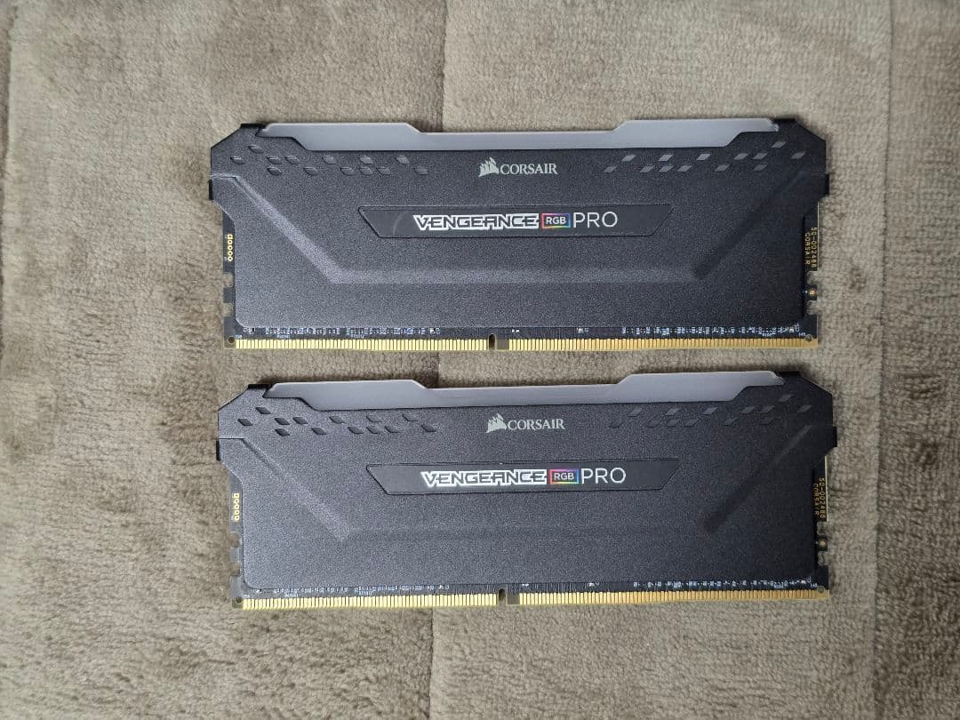 ラ*ン様 corsair VENGEANCE RGB PRO 32GB (16G