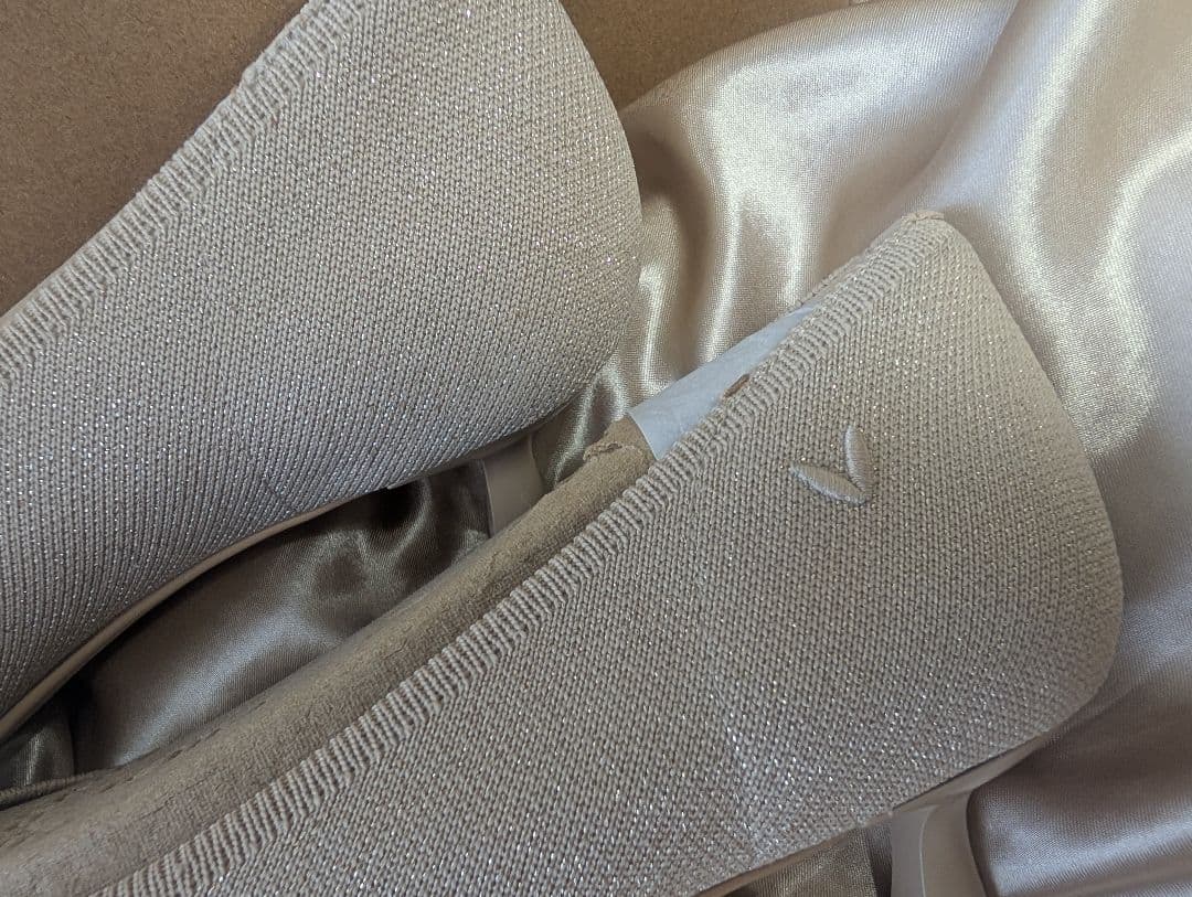 【新品】VIVAIA [Scarlett] ポインテッドトゥ キトゥン パンプス