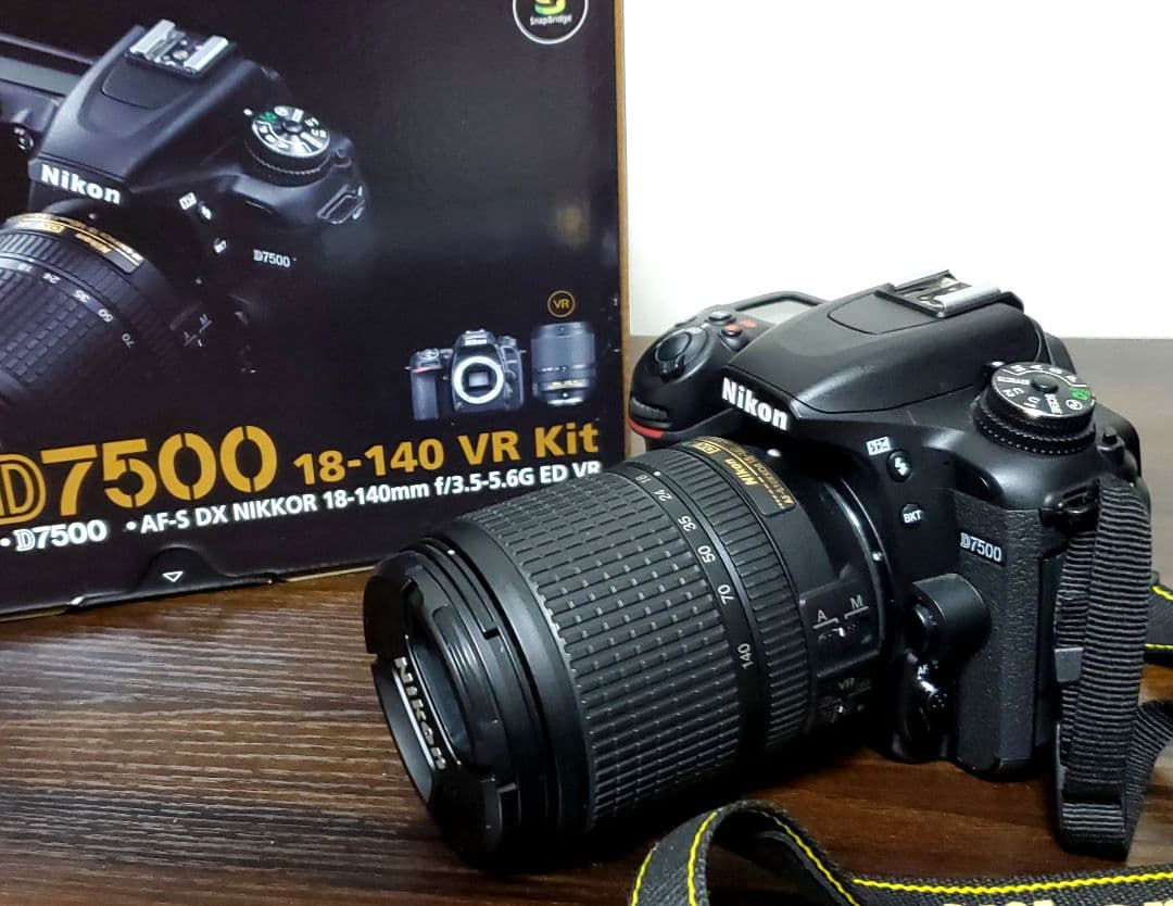ニコン D7500 18-140 VR Kit 一眼レフカメラ SD付き